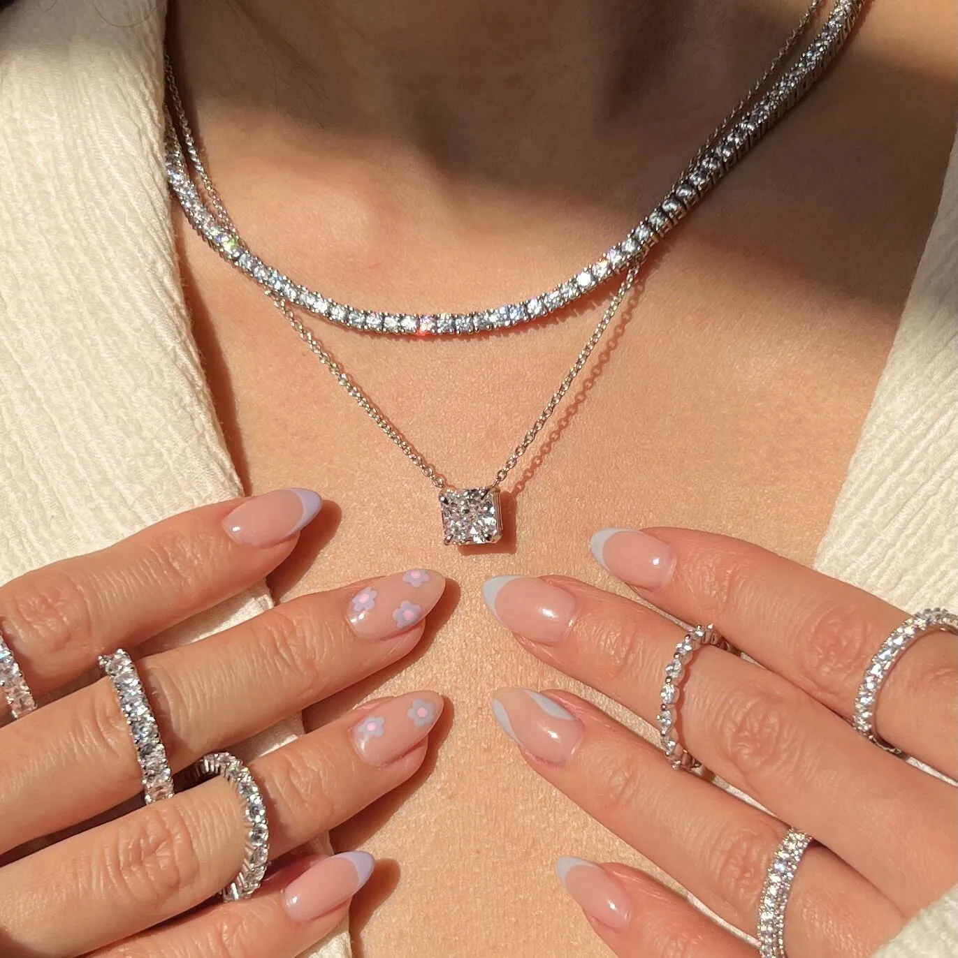 Aire Necklace