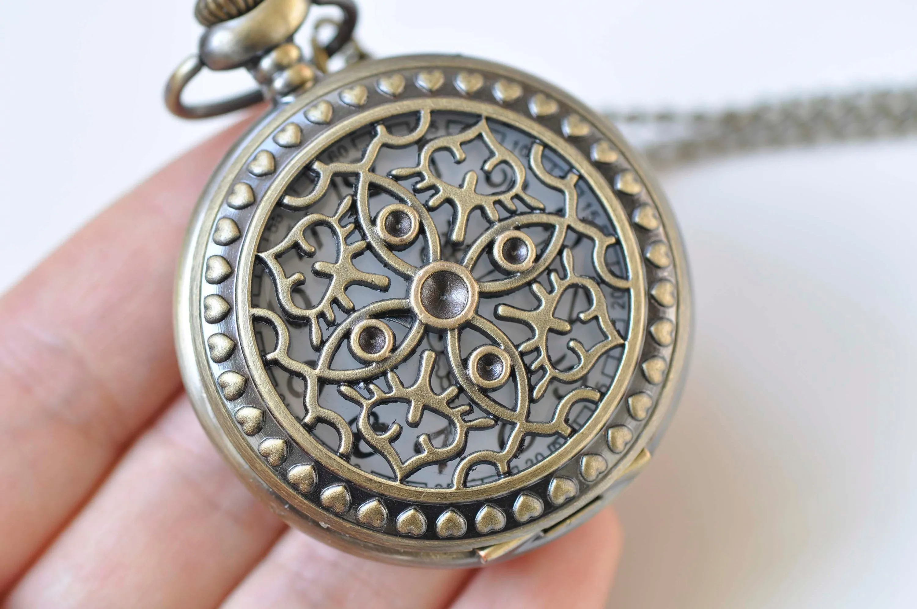 Antique Bronze Floral Pocket Watch Necklace Set of 1 A2163