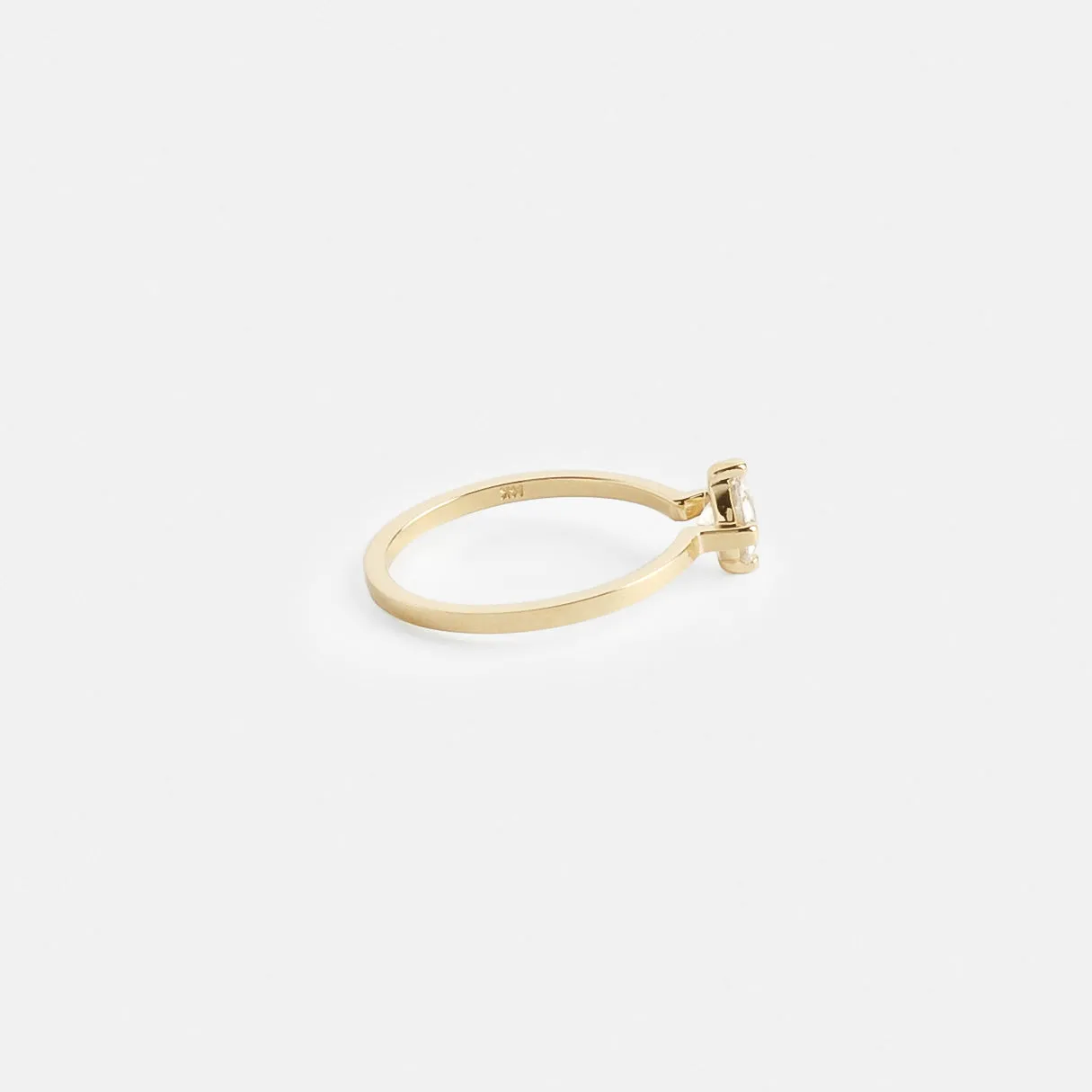 Ema Ring with 0.80ct Natural Diamond in Gold