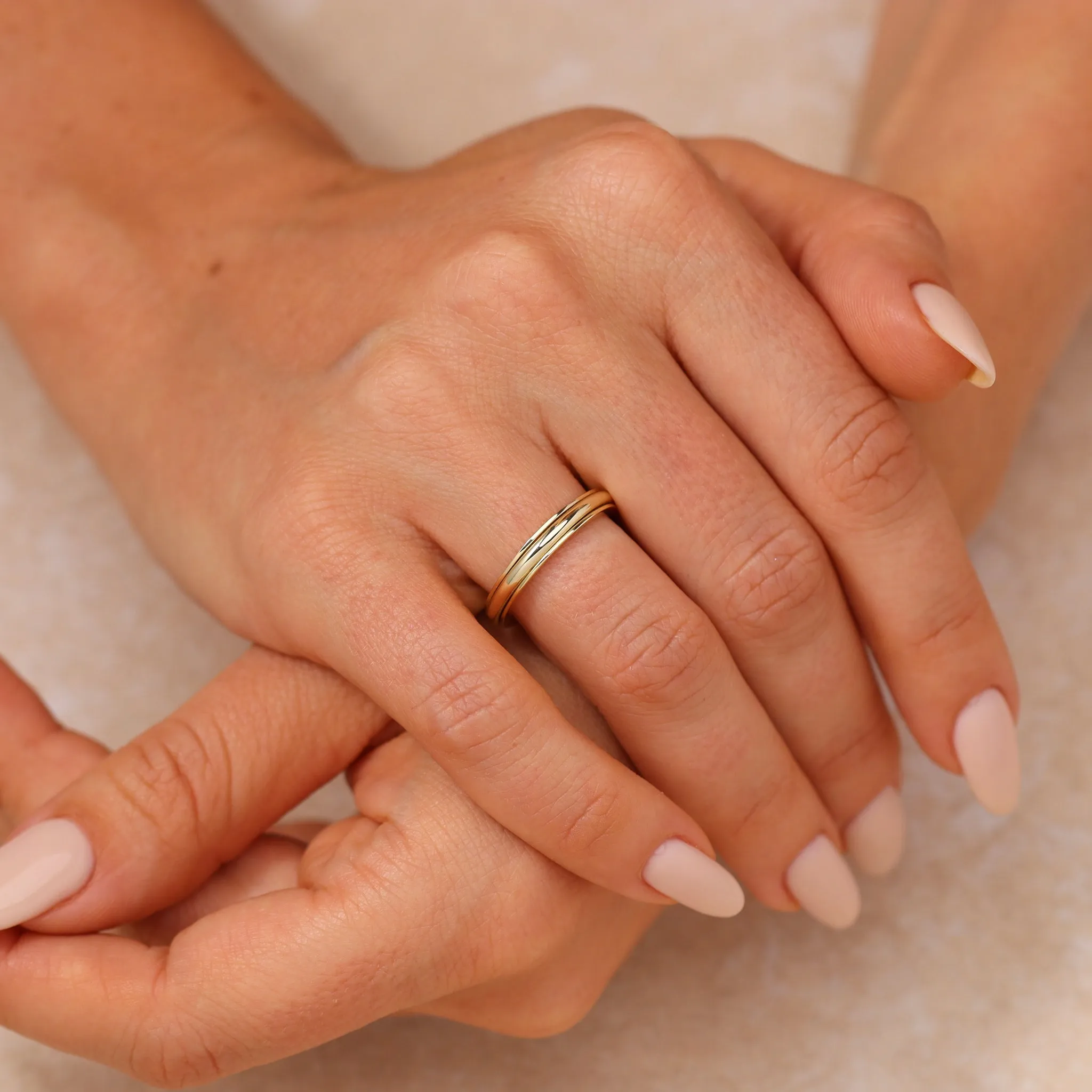 Fausta Minimalist Spinner Ring
