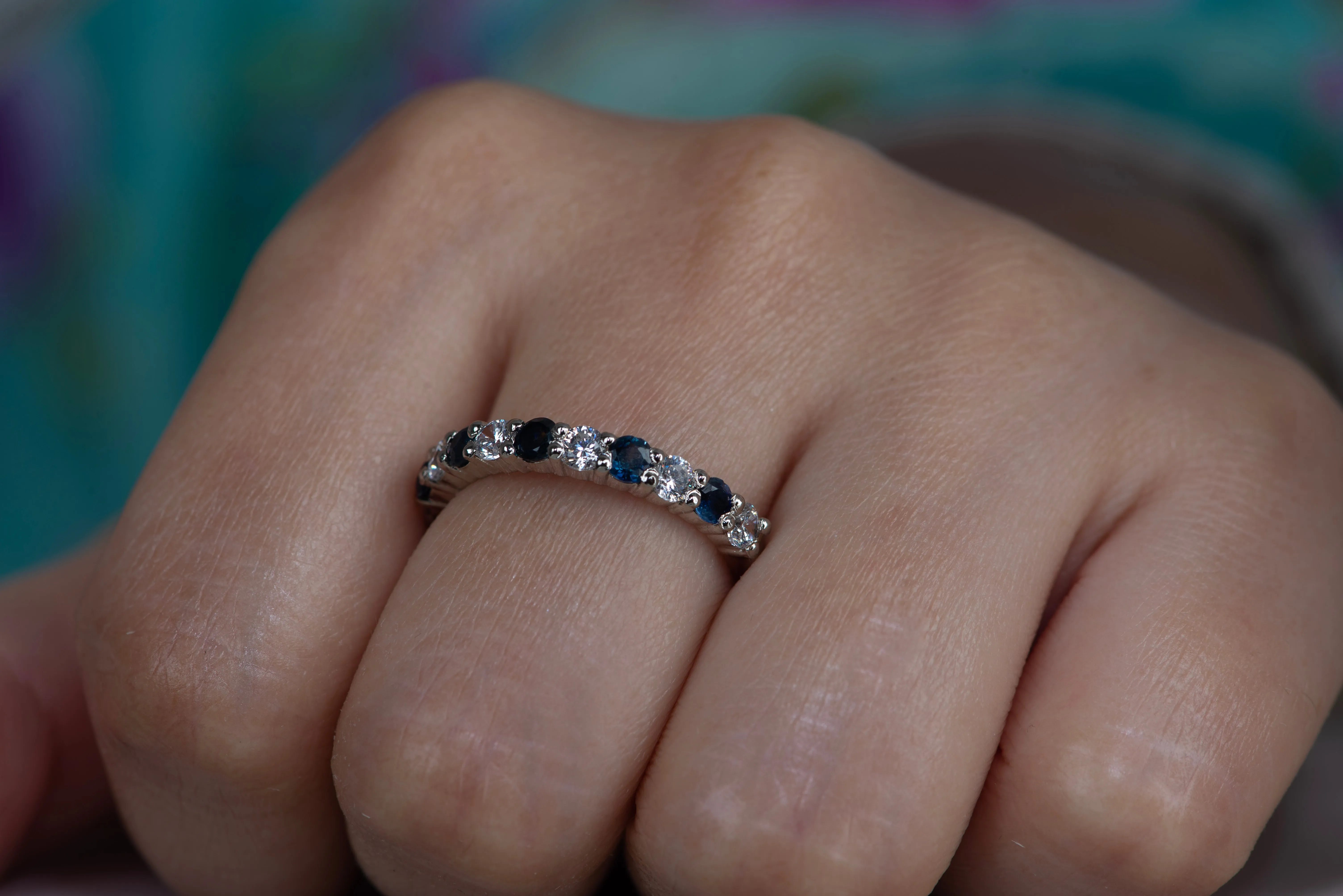 GLEAM OF SAPPHIRE AND MOISSANITE RING