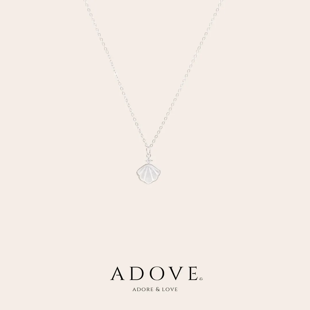 Greta Necklace