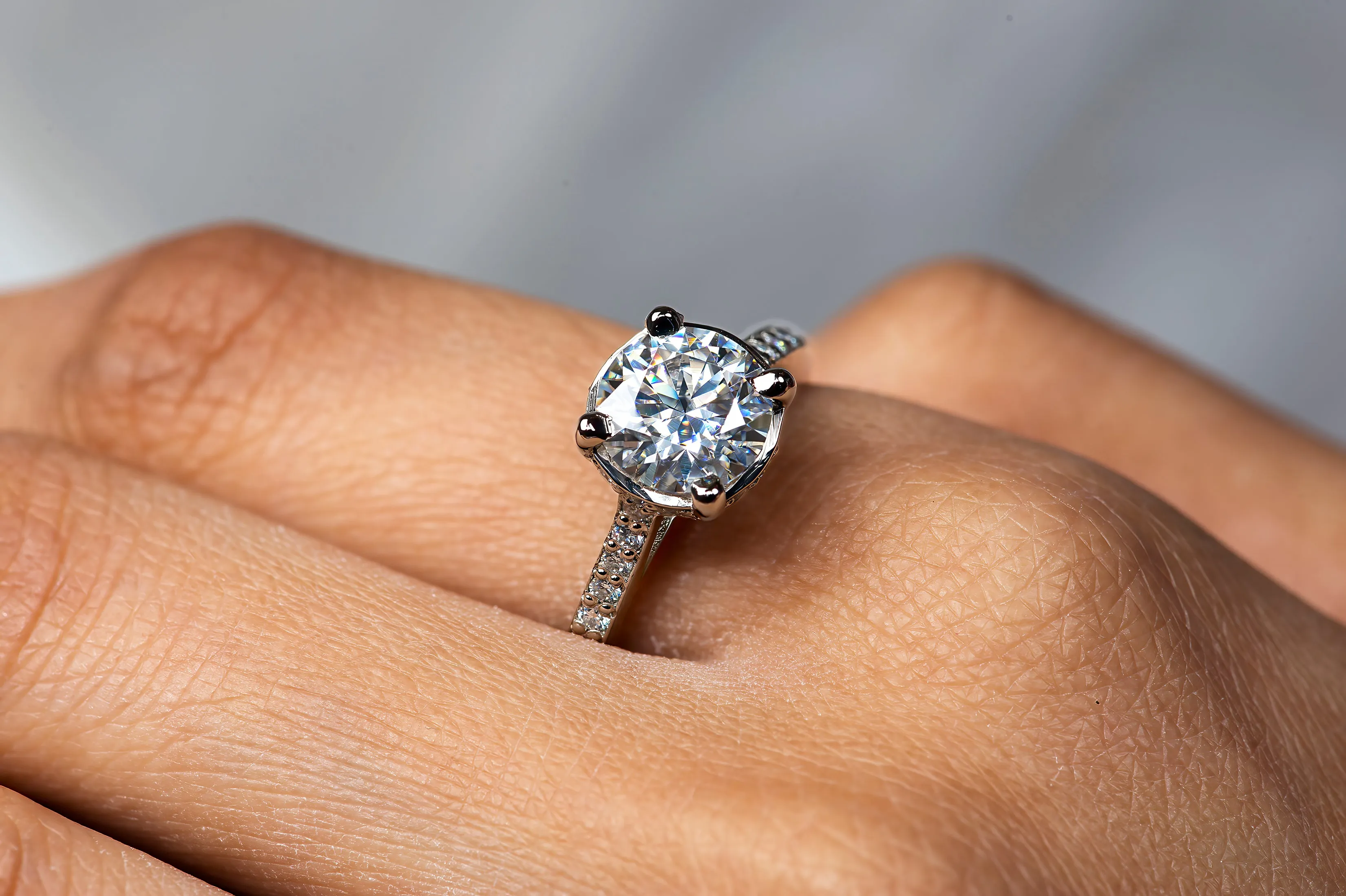 MOISSANITE ALLURE RING