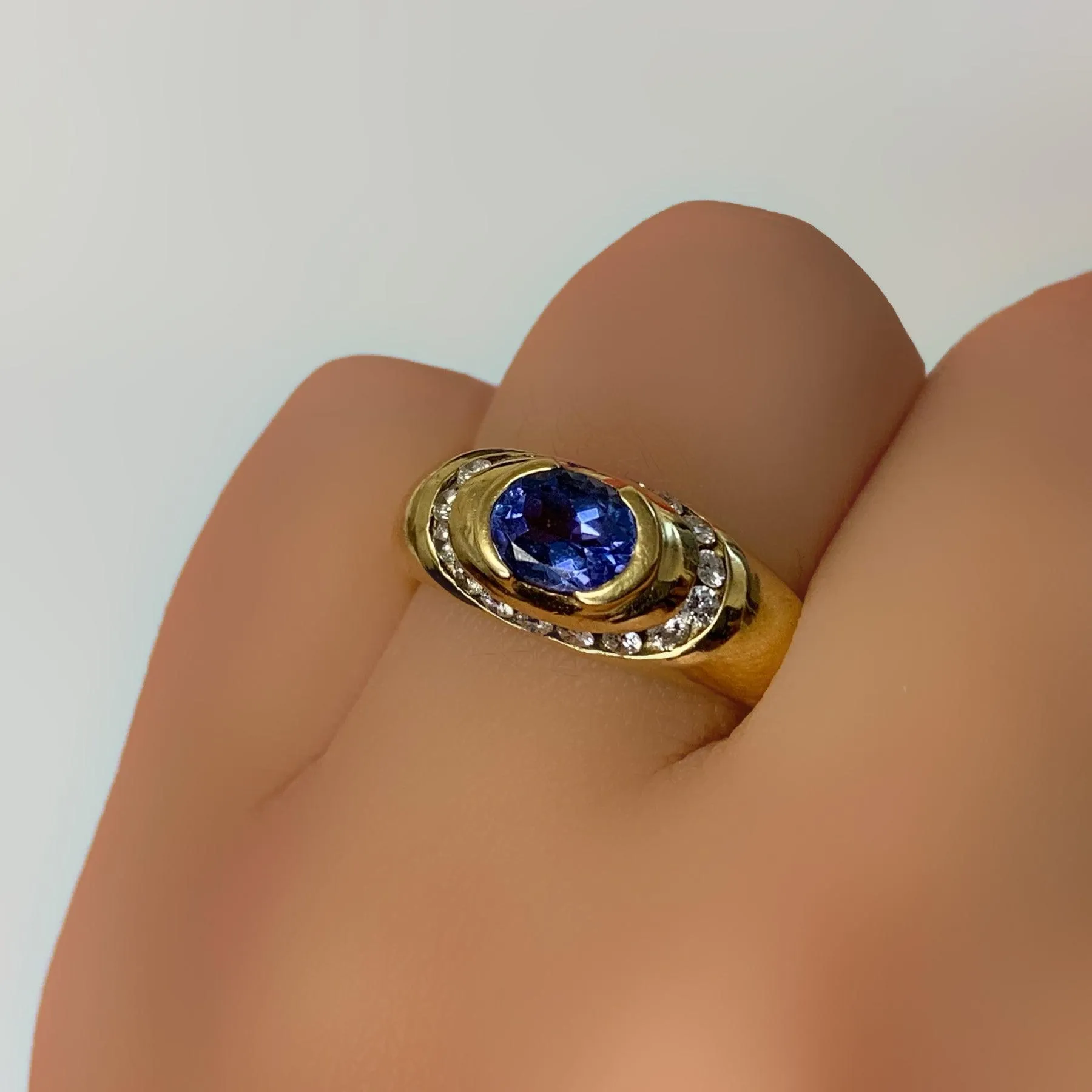 Oval Tanzanite and Diamond Ring 14K Yellow Gold