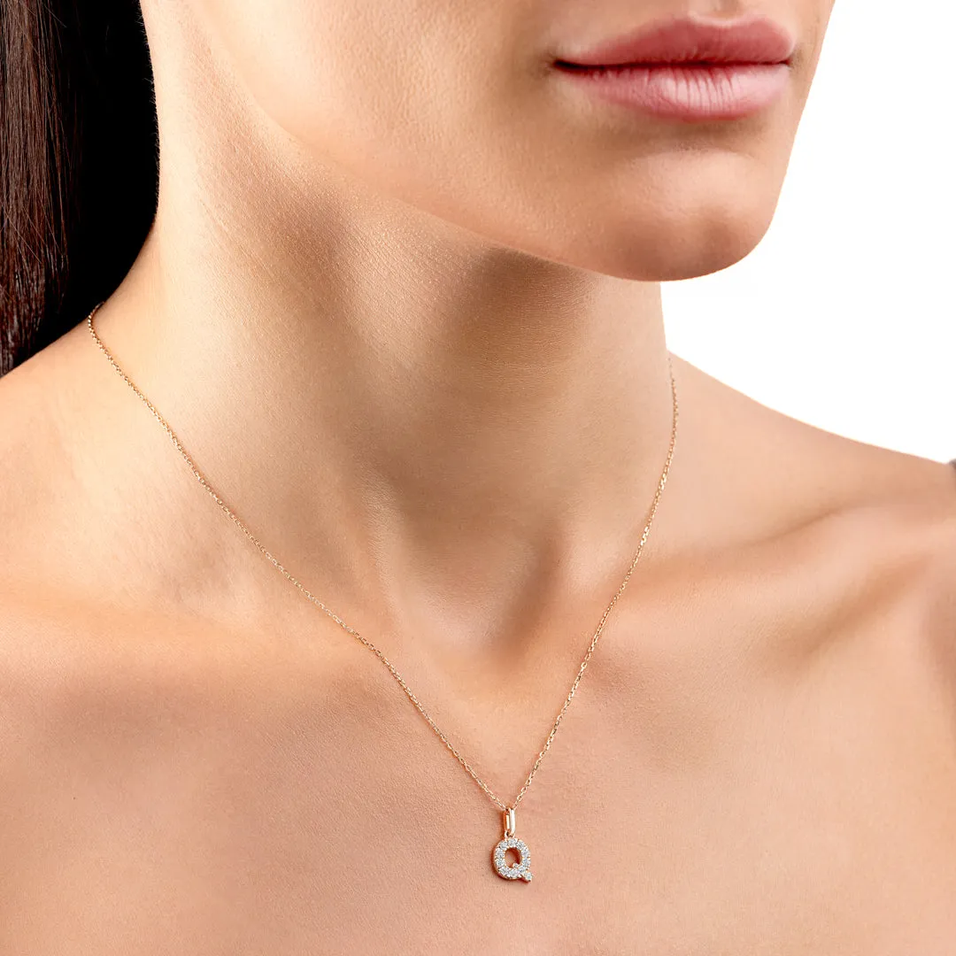 Q Letter Pendant Yellow Gold