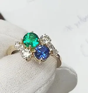 Round Emerald and Sapphire Cluster Ring