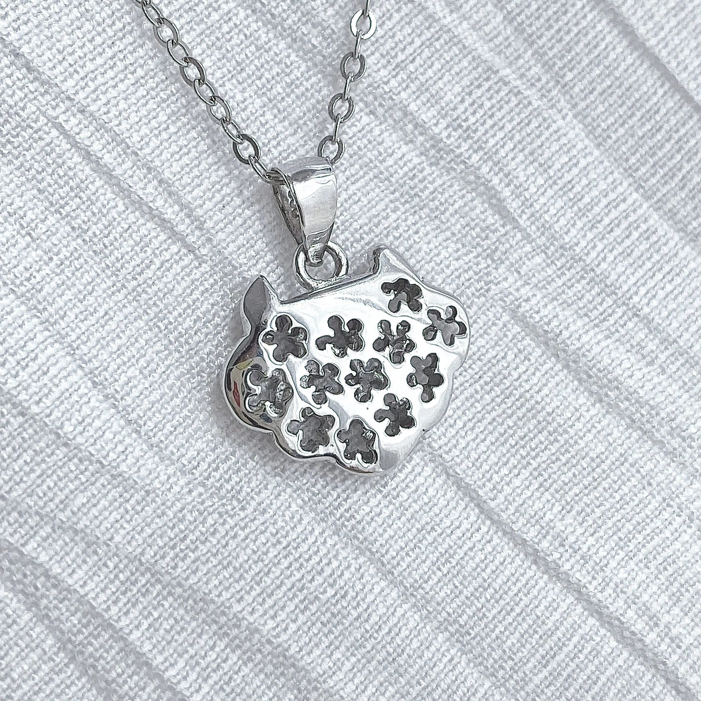 Ru Yi??Chinese Lock Necklace