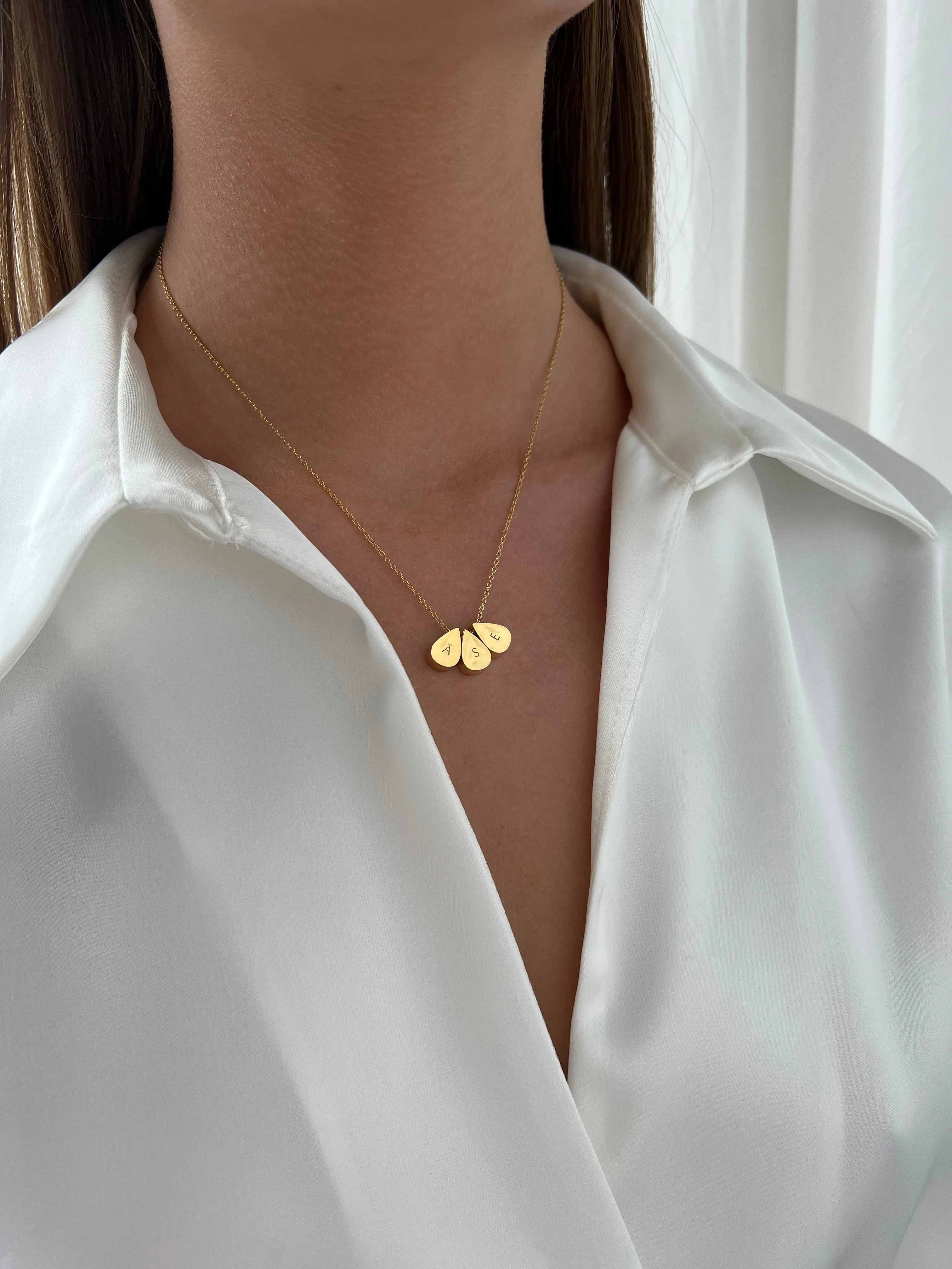 Teardrop Triple Bead Necklace in Gold