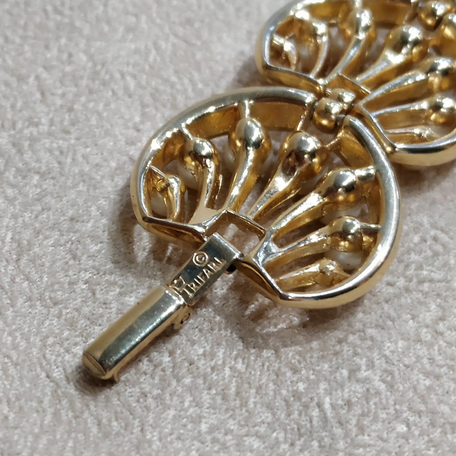 Trifari Flower and Pearl Vintage Bracelet