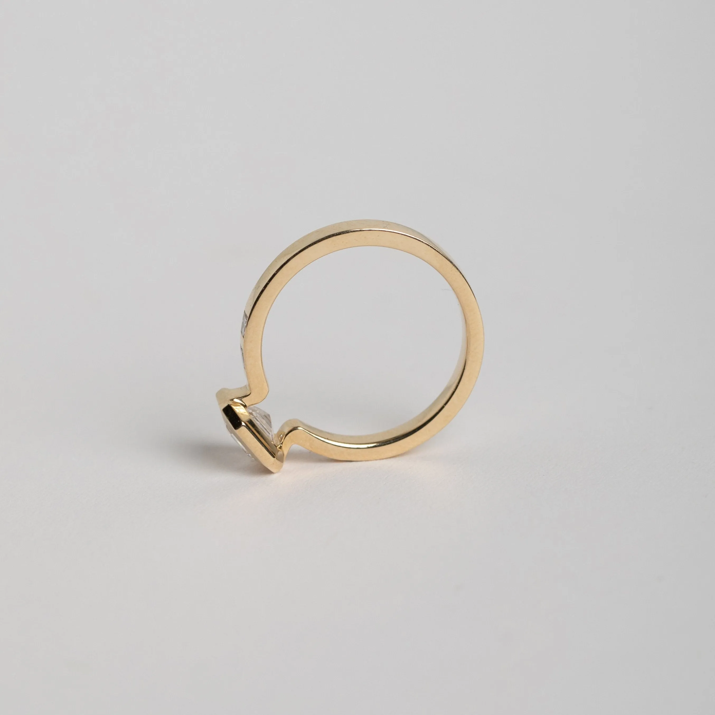 Velta Ring with 0.75ct Lab-grown Diamond in Gold