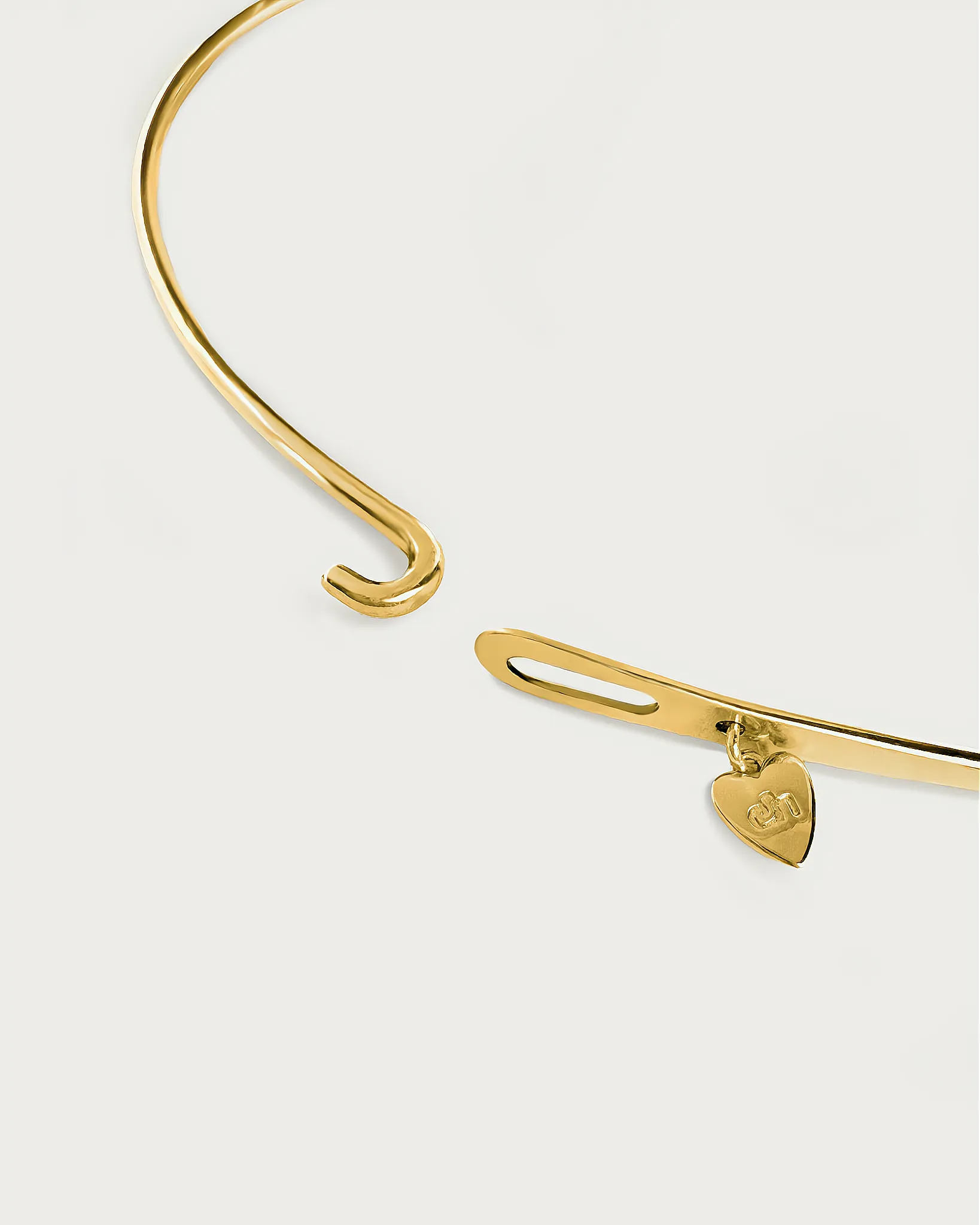 Venus Collar Necklace in Gold