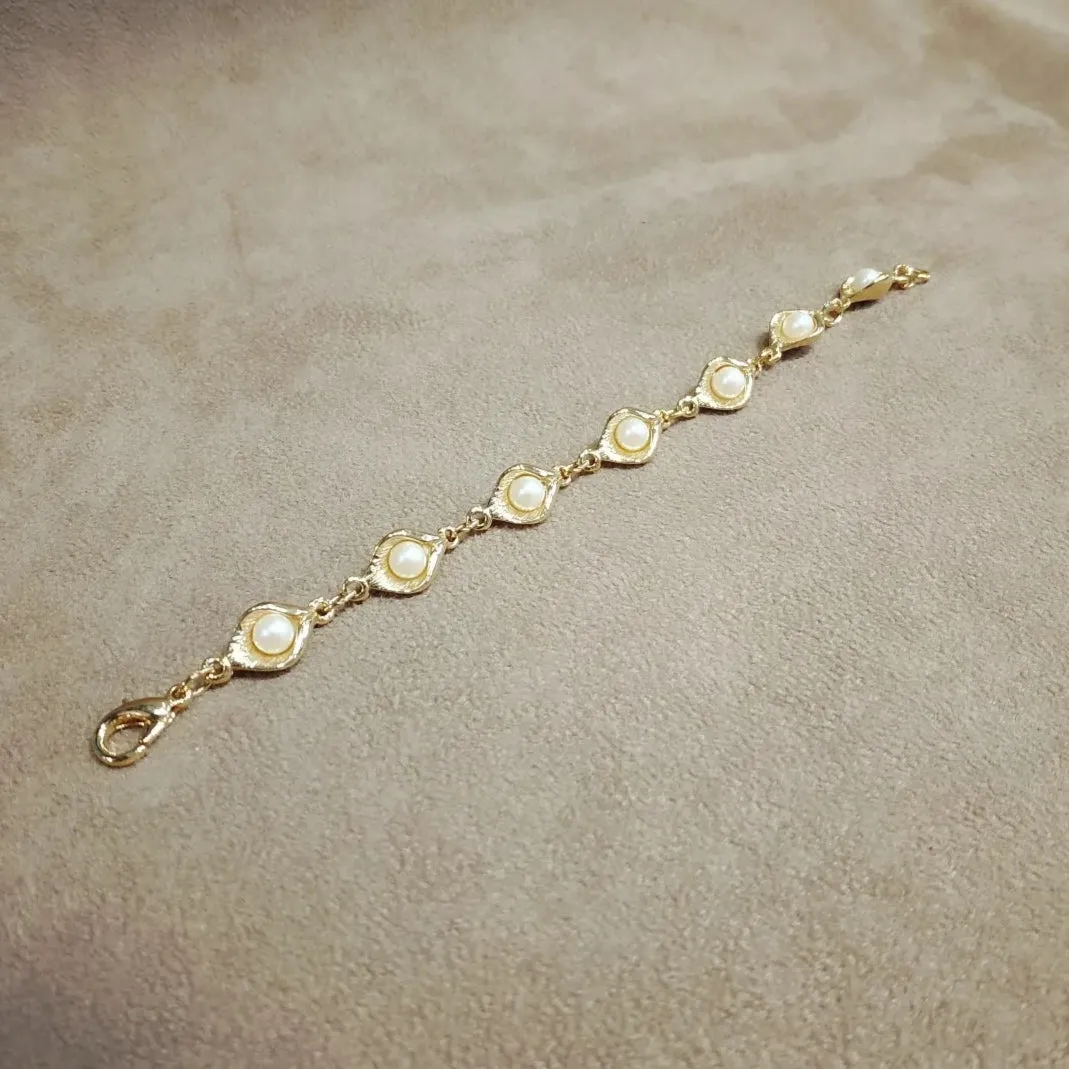Vintage gold Cala lily pearl bracelet