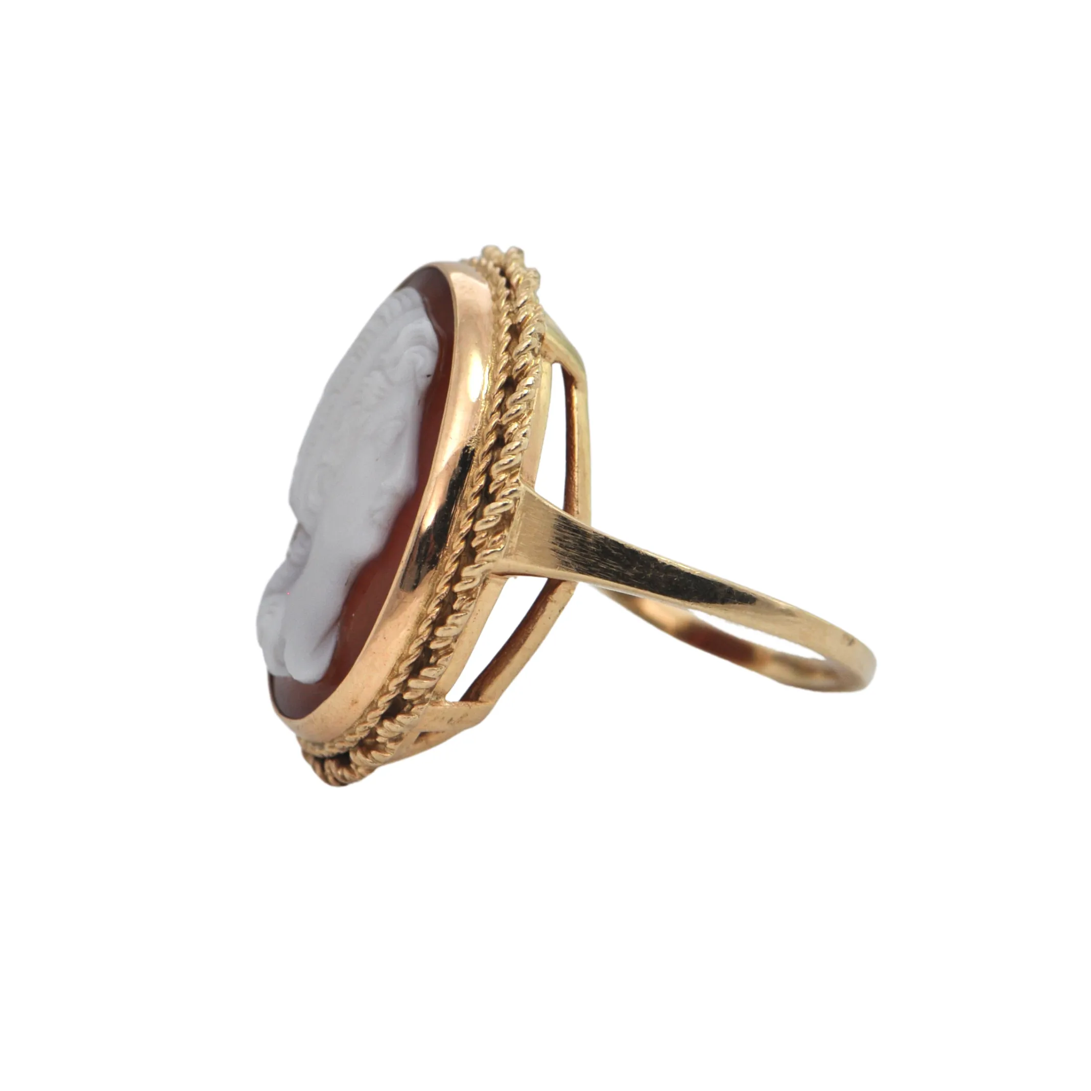 Vintage Shell Cameo 14K Yellow Gold Ring